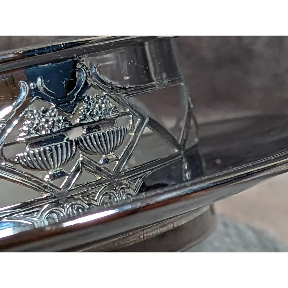 Vintage Royal Rochester Chrome Holder